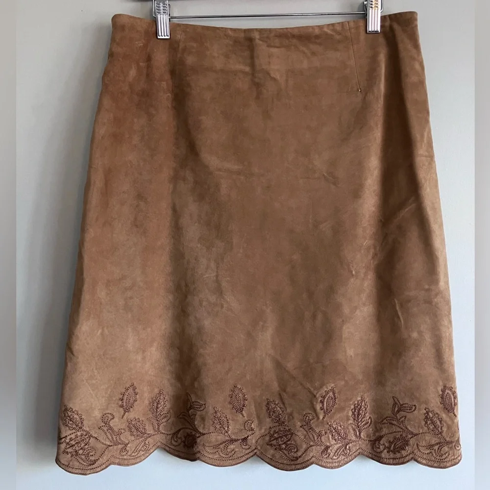 LORD & TAYLOR Vintage Tan Leather Scalloped Hem Embroidered Pencil Skirt Size 14 - Picture 1 of 12
